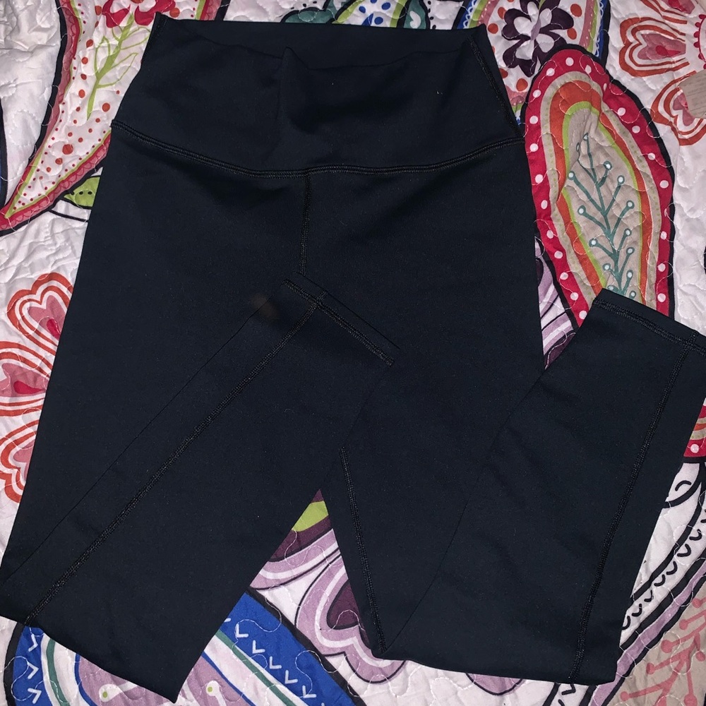 Power hold by fabletics leggings